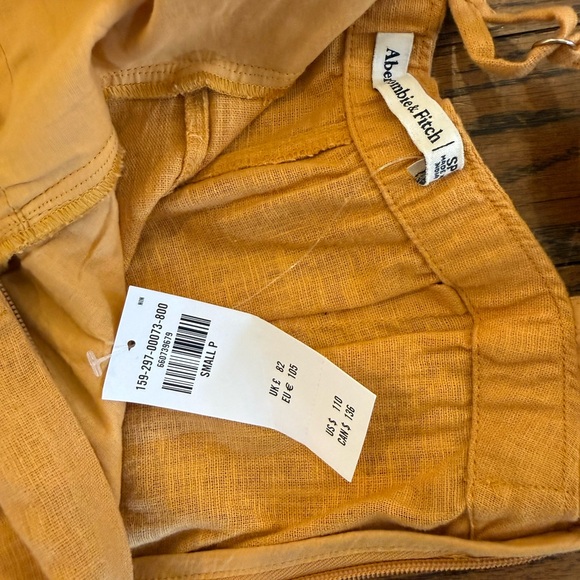 Abercrombie & Fitch Mustard linen Jumpsuit NWT - Picture 5 of 5